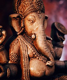 Ambiance consultation astrologie et arts divinatoires